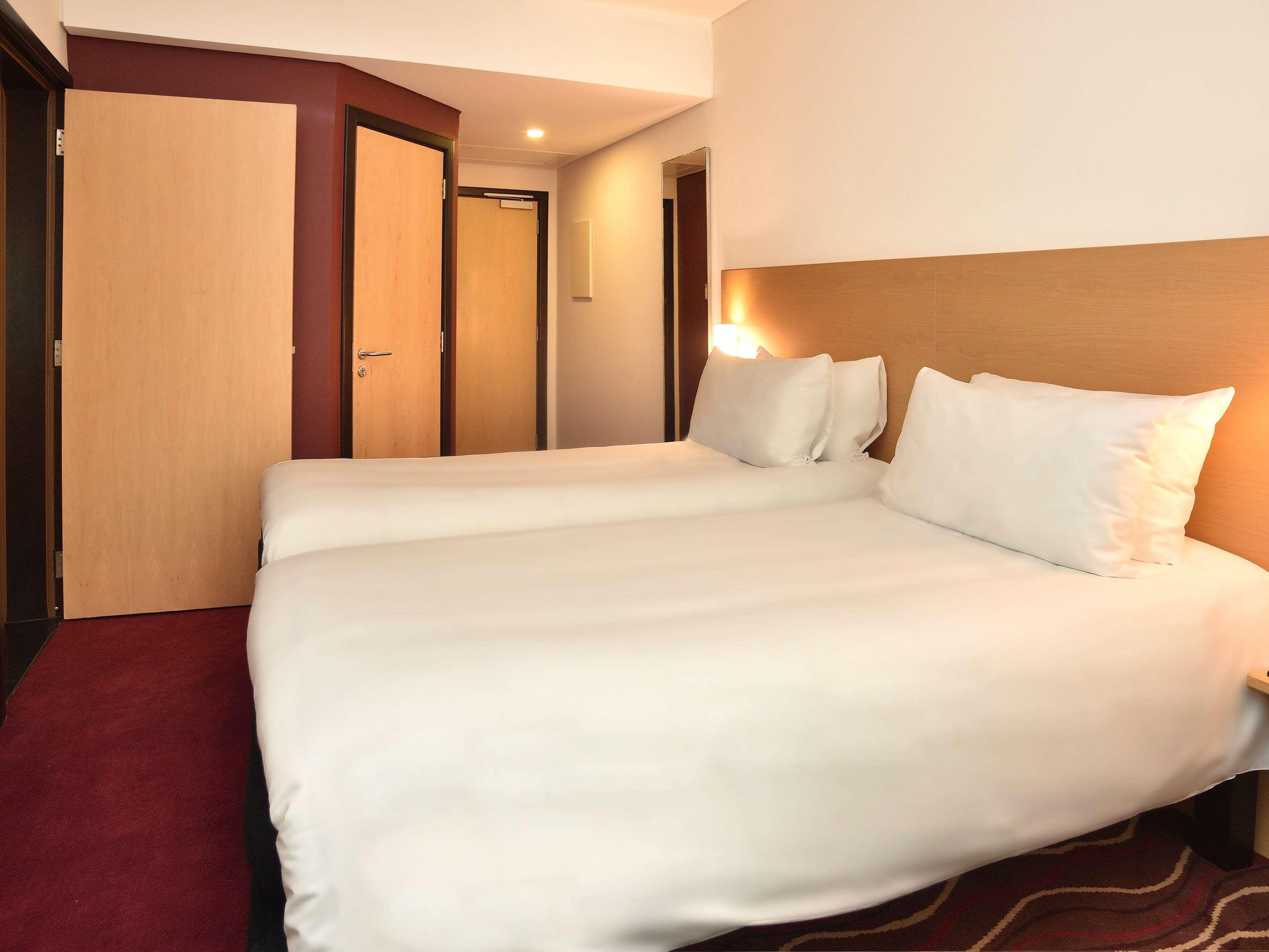 ไอบิส ซีฟ มานาม่า Hotel มานามา ภายนอก รูปภาพ