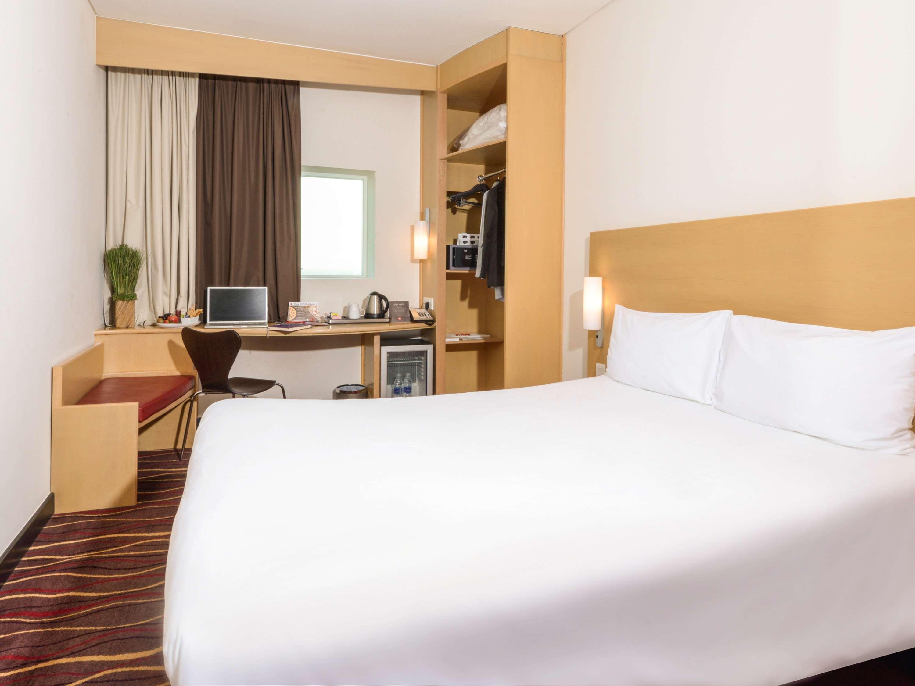 ไอบิส ซีฟ มานาม่า Hotel มานามา ภายนอก รูปภาพ